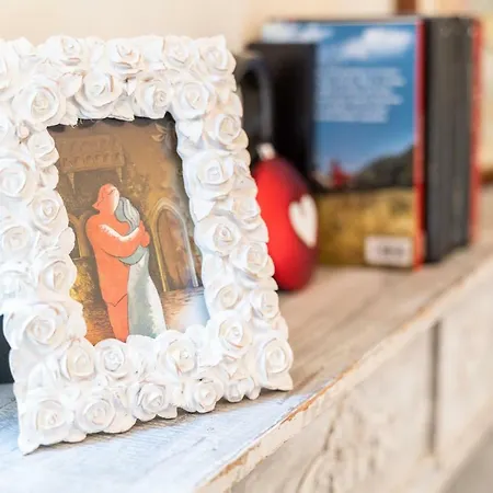 Abbraccio Di Giulietta * Verona