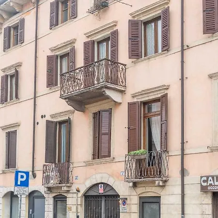 Abbraccio Di Giulietta Lejlighed